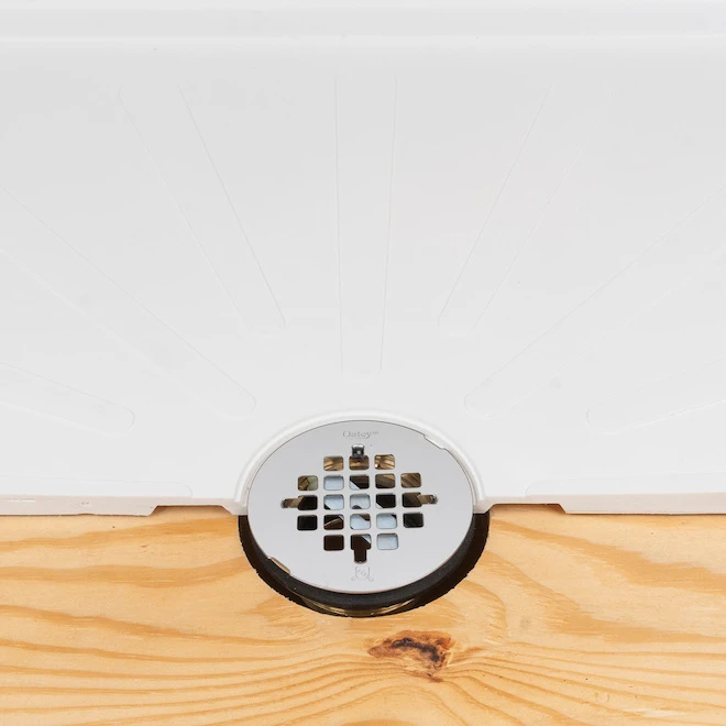 Oatey 4 1/4-in Diameter Brass And Stainless Steel Shower Drain - Image 4