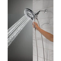 Delta In2ition Two-in-One Showerhead 7 Spray Settings Chrome