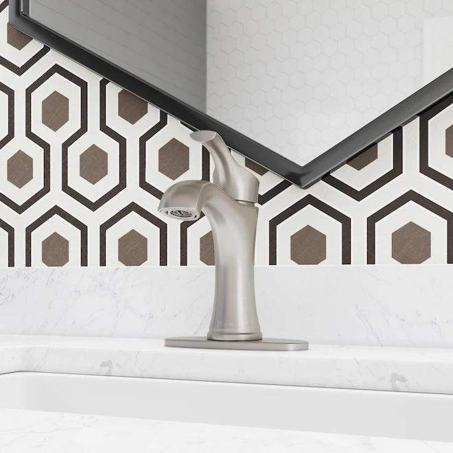 Pfister Auden Single Control Bathroom 4-in Centre Set Faucet - Brushed Nickel - Image 4